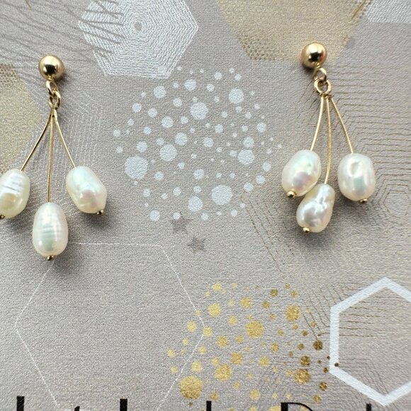 Womens Earrings 14K Yellow Gold White Pearl Chandelier Pierced Gift Idea for Her - Picture 6 of 6